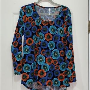 LulaRoe Long sleeve Lynnae Shirt